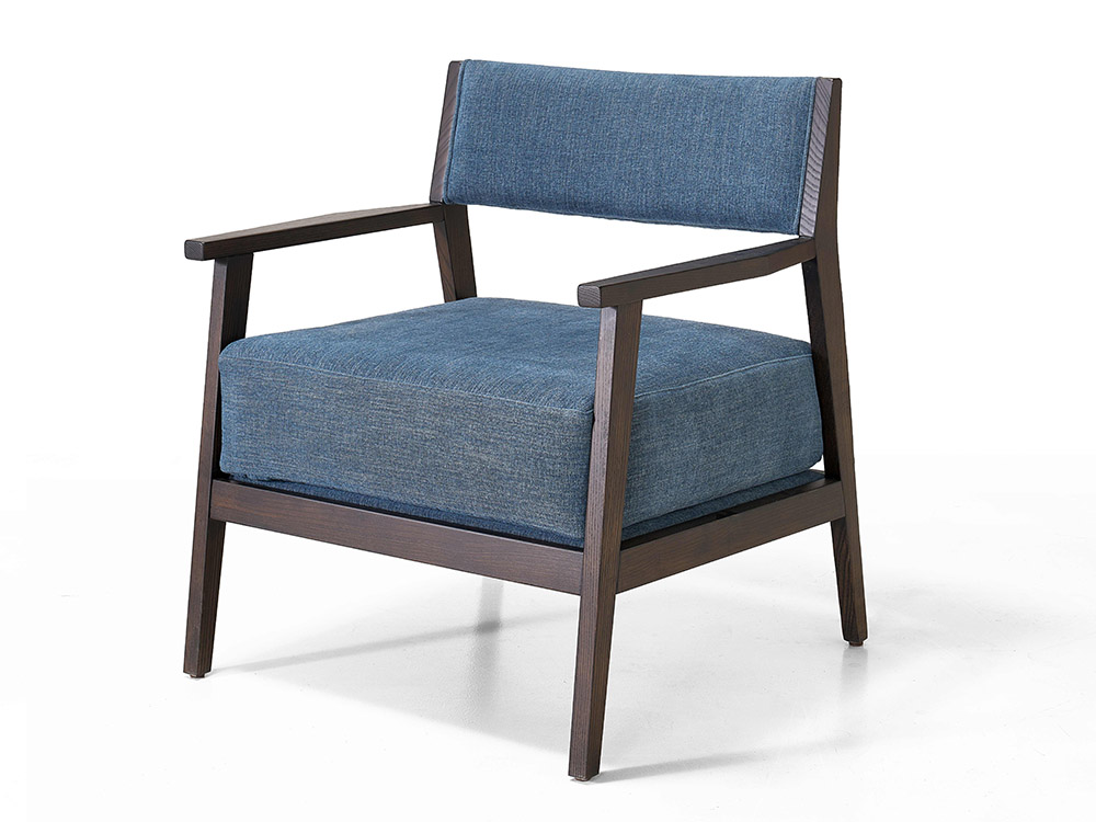 Vega Lounge Chair